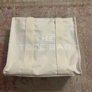 Tote bag